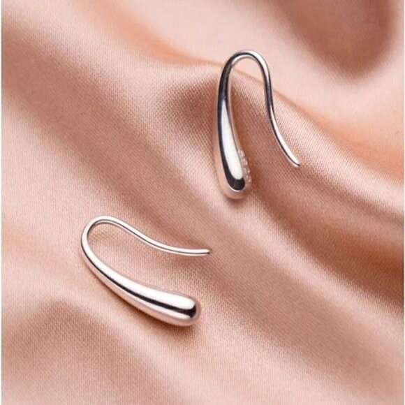 Jewelry - NWT Minimalist Teardrop Dangle Hook Earrings Sterling Silver 925 Stamped